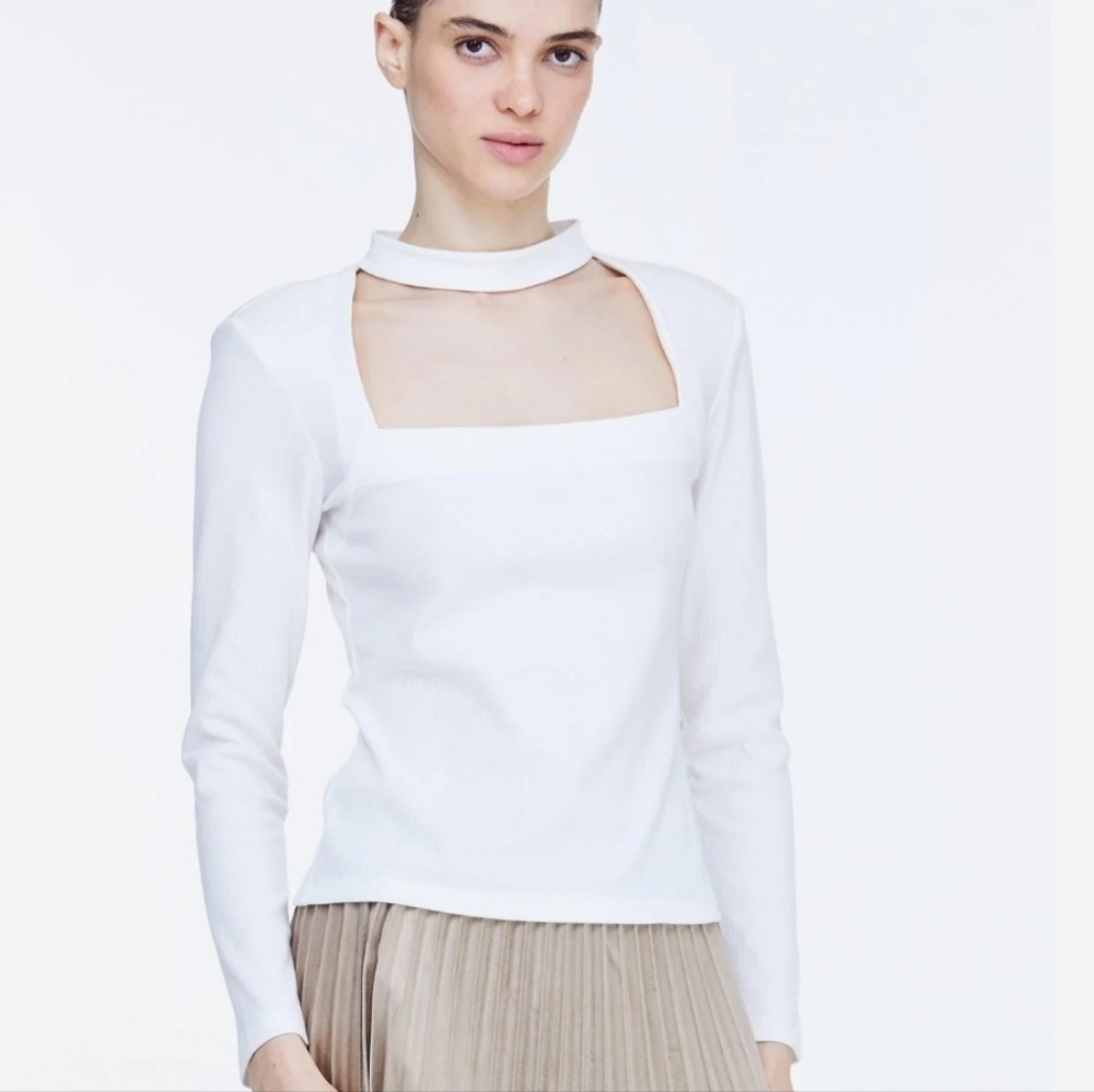 NWOT! Boston Proper choker zip neck top